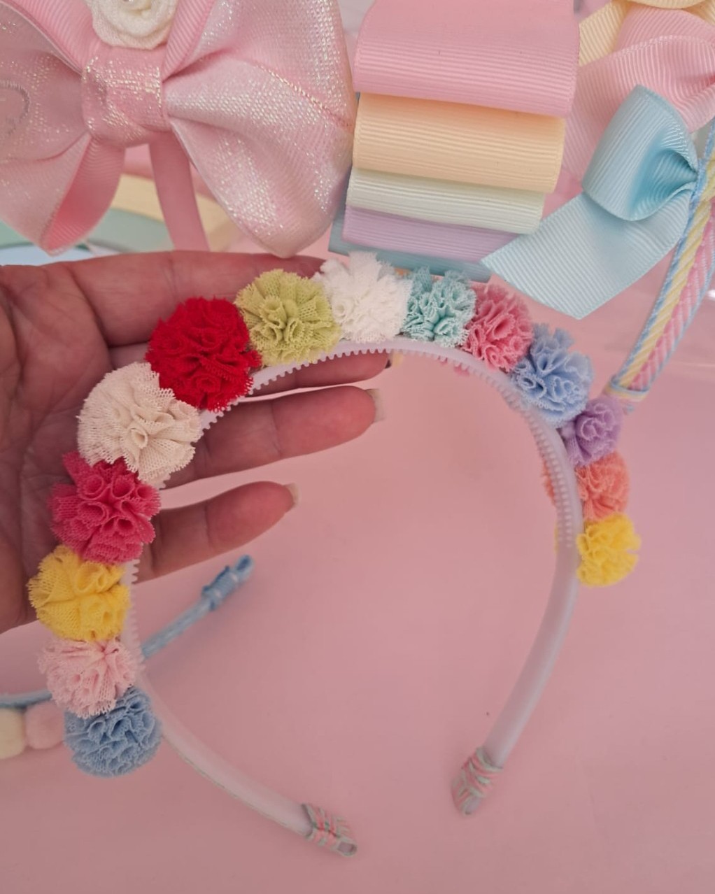 Tiara de pompons